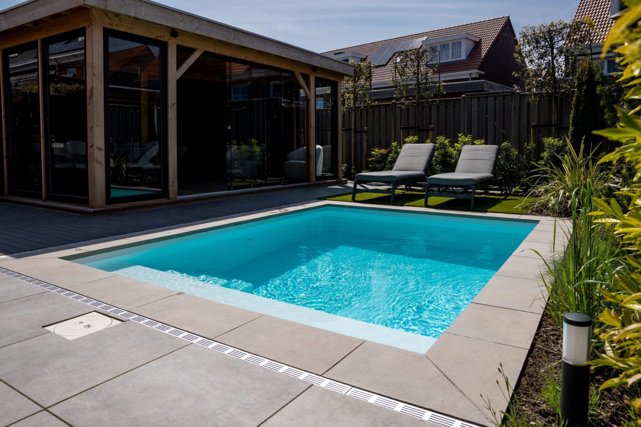 Pool Op Kan een plunge pool op maat gemaakt worden? | Maatwerk plunge pools